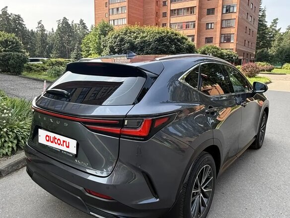 2022 Lexus NX 250 II, серый - вид 3