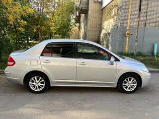 2011 Nissan Tiida I Рестайлинг, серебристый, 680000 рублей, вид 2