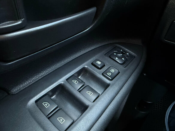 2018 Mitsubishi Outlander III Рестайлинг 3, чёрный, 2080000 рублей - вид 12