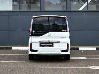 2020 Honda Stepwgn Spada V Рестайлинг, белый, 2439000 рублей, вид 4