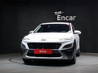 2022 Hyundai Kona I Рестайлинг, белый, 1865000 рублей, вид 2