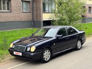 1998 Mercedes-Benz E-Класс 240 II (W210, S210), синий, 365000 рублей, вид 1