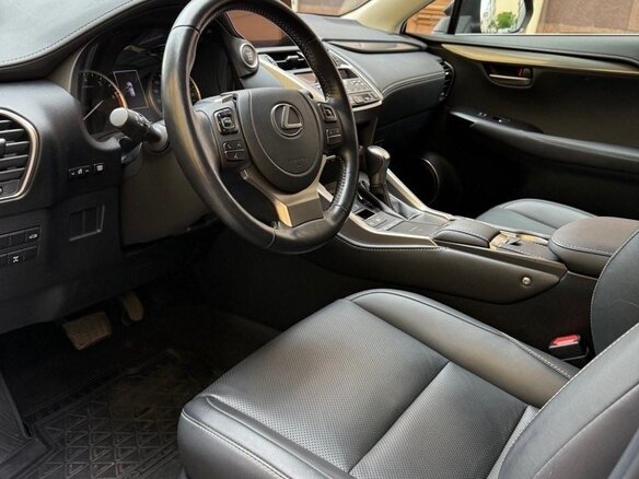 2021 Lexus NX 300 I Рестайлинг, чёрный, 4300000 рублей - вид 5