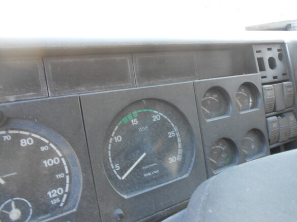 1996 Iveco EuroTech, синий, 195000 рублей - вид 18
