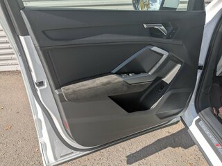 2021 Audi Q3 35 TFSI II (F3), белый, 3360000 рублей, вид 4