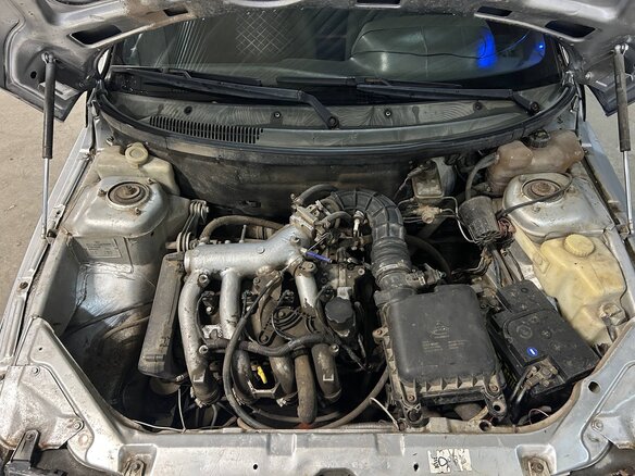 2006 Lada (ВАЗ) 2112, серебристый, 125000 рублей - вид 10