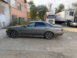 1992 Toyota Cresta IV (X90), серый, 405000 рублей, вид 4