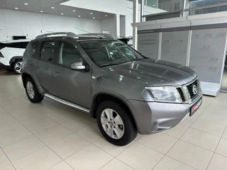 Nissan Terrano III (D10)