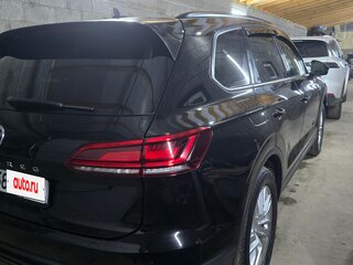 2019 Volkswagen Touareg III, чёрный, 4350000 рублей, вид 5