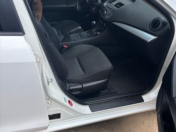 2011 Mazda 3 II (BL) Рестайлинг, белый - вид 5