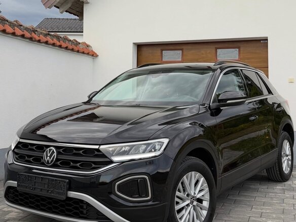 2023 Volkswagen T-Roc I Рестайлинг, чёрный, 1930000 рублей - вид 1