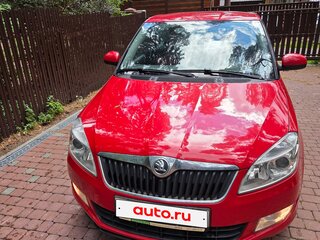 2013 Skoda Fabia II Рестайлинг, красный, 999000 рублей, вид 3