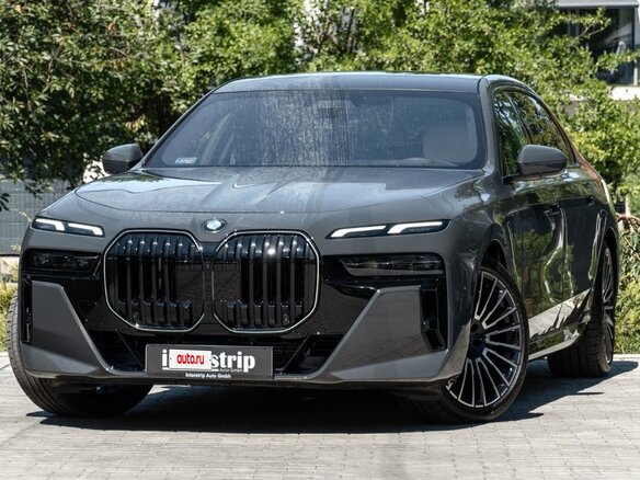 2025 BMW 7 серии 740d xDrive VII (G70), серый