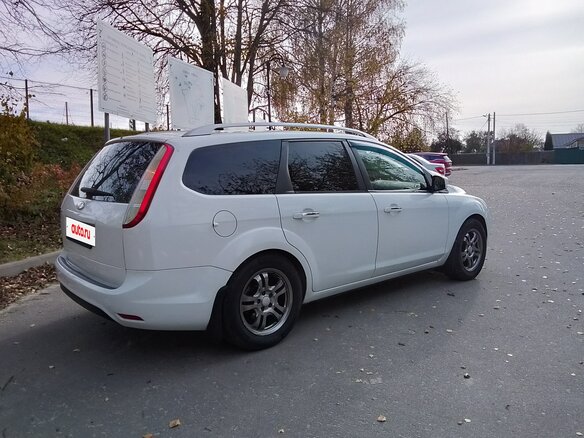 2010 Ford Focus II Рестайлинг, белый, 665000 рублей - вид 9