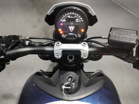 2025 Triumph Trident 660, чёрный, 800000 рублей, вид 5
