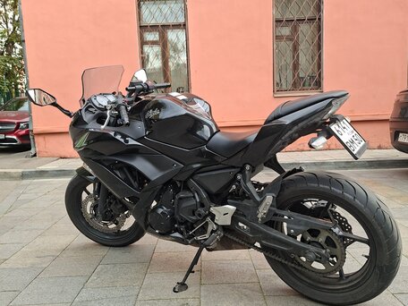 2017 Kawasaki Ninja 650, чёрный, 660000 рублей, вид 2