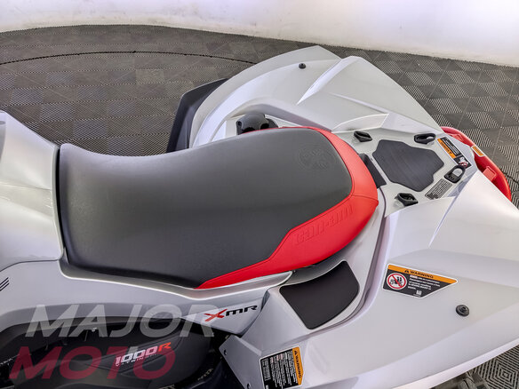 2026 BRP Can-Am Renegade X MR 1000R, серый, 2800000 рублей - вид 9