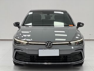 2022 Volkswagen Golf VIII, серый, 1759000 рублей, вид 2