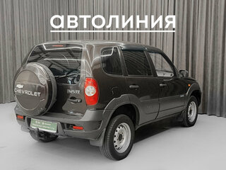2009 Chevrolet Niva I Рестайлинг, коричневый, 505000 рублей, вид 3