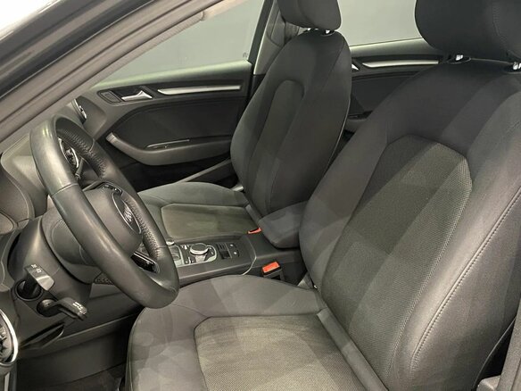 2018 Audi A3 III (8V) Рестайлинг, серый, 1959000 рублей - вид 32