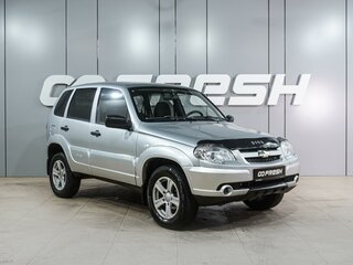 2013 Chevrolet Niva I Рестайлинг, серебристый, 509000 рублей, вид 1