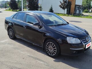 2010 Volkswagen Jetta V, чёрный, 330000 рублей, вид 4