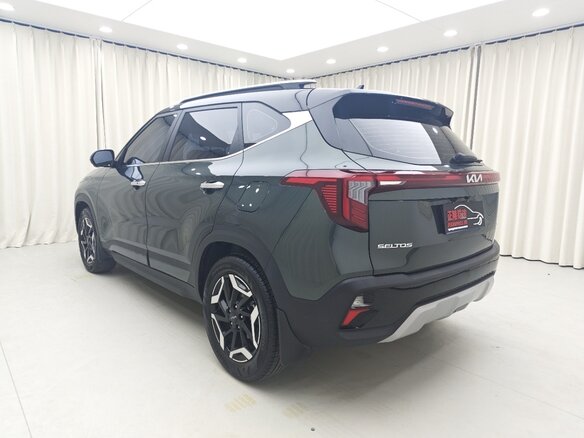 2023 Kia Seltos I Рестайлинг, зелёный, 1950000 рублей - вид 5