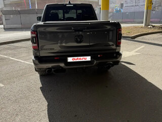 2022 Ram 1500 Quad Cab V, серый, 6800000 рублей, вид 4