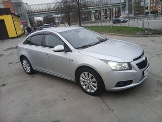 2011 Chevrolet Cruze I, серебристый, 625000 рублей, вид 2