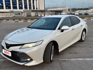 2020 Toyota Camry VIII (XV70), белый, 3150000 рублей, вид 1