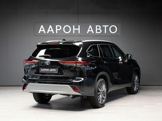 2025 Toyota Highlander IV (XU70), чёрный, 5000000 рублей, вид 4
