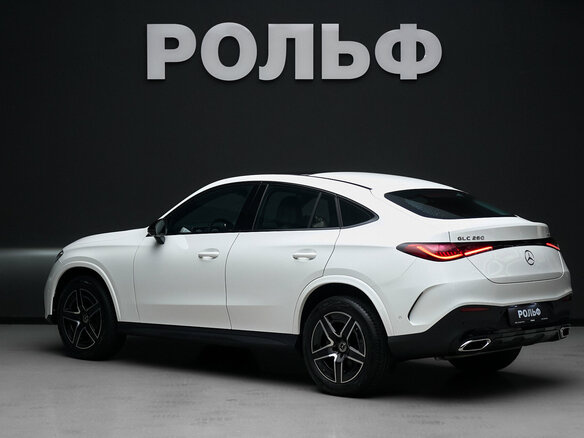 2025 Mercedes-Benz GLC Coupe 260 II (C254), белый, 8390000 рублей - вид 3