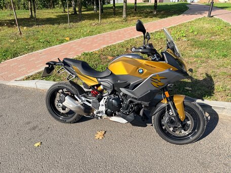 2021 BMW F 900 XR, золотистый, 1050000 рублей, вид 2