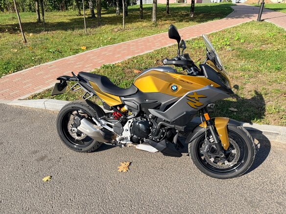 2021 BMW F 900 XR, золотистый, 1050000 рублей - вид 1