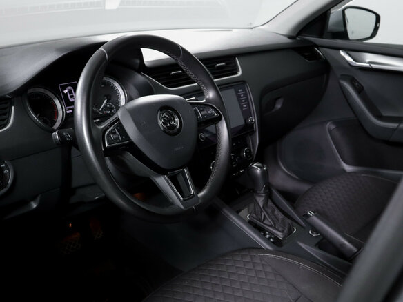 2017 Skoda Octavia III (A7) Рестайлинг, серебристый, 1498000 рублей - вид 13