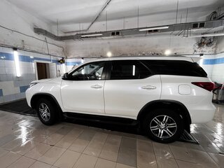 2021 Toyota Fortuner II Рестайлинг, белый, 3900000 рублей, вид 5