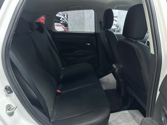 2013 Mitsubishi ASX I Рестайлинг, белый, 999000 рублей - вид 10