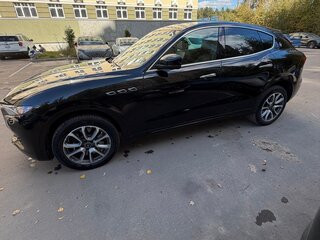 2021 Maserati Levante S I Рестайлинг, чёрный, 6100000 рублей, вид 3