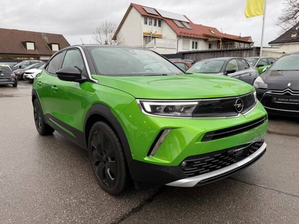 2023 Opel Mokka II, зелёный - вид 2