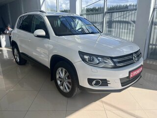2012 Volkswagen Tiguan I Рестайлинг, белый, 1049000 рублей, вид 3