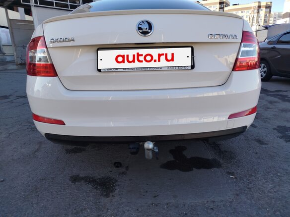 2014 Skoda Octavia III (A7), белый, 1400000 рублей - вид 3