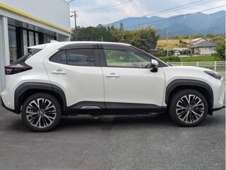 2023 Toyota Yaris Cross I, белый, 1535000 рублей, вид 4