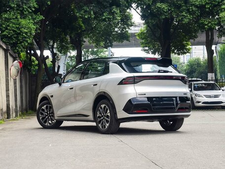 2026 Changan Qiyuan Q05 51.9 kWh II, серебристый, 2200008 рублей, вид 4