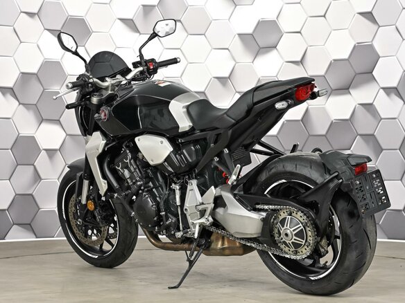2018 Honda CB 1000R, чёрный, 975000 рублей - вид 7