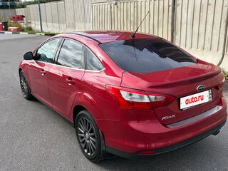 2013 Ford Focus III, красный, 680000 рублей, вид 4