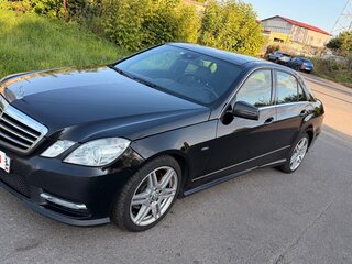 2011 Mercedes-Benz E-Класс 200 7G-Tronic IV (W212, S212, C207), чёрный, 1750000 рублей, вид 1
