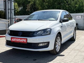 2017 Volkswagen Polo V Рестайлинг, белый, 1019000 рублей, вид 4