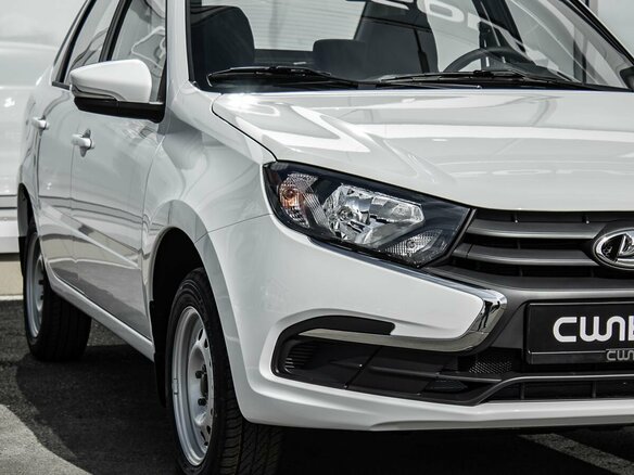 2026 Lada (ВАЗ) Granta I Рестайлинг, белый, 1068000 рублей - вид 2