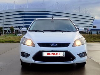 2010 Ford Focus II Рестайлинг, белый, 688000 рублей, вид 2