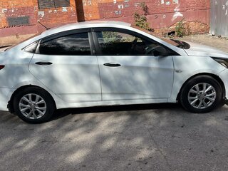 2016 Hyundai Solaris I Рестайлинг, белый, 460000 рублей, вид 3